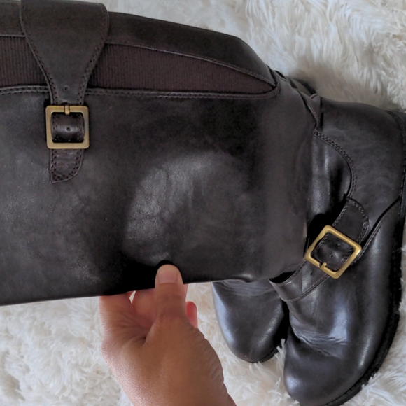 Brown boots - Picture 3 of 7